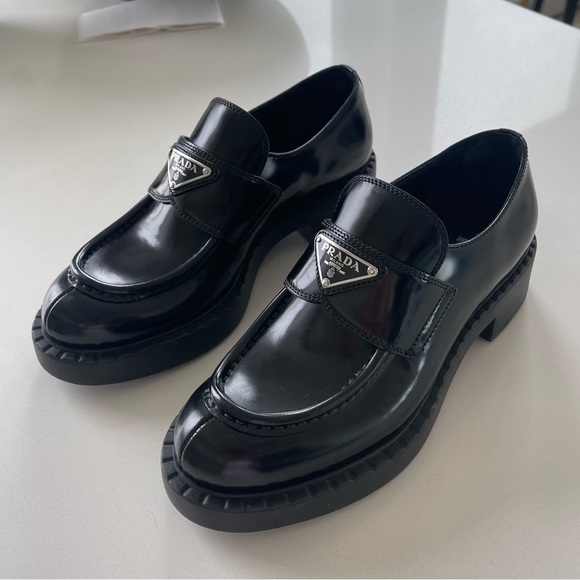 BRAND NEW Prada logo loafers - Picture 2 of 11